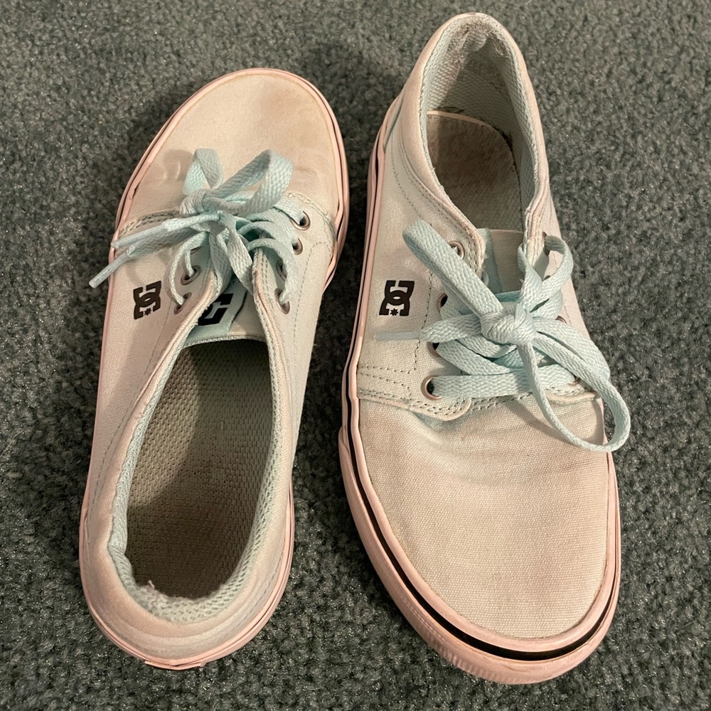 Mint green DC skate shoes